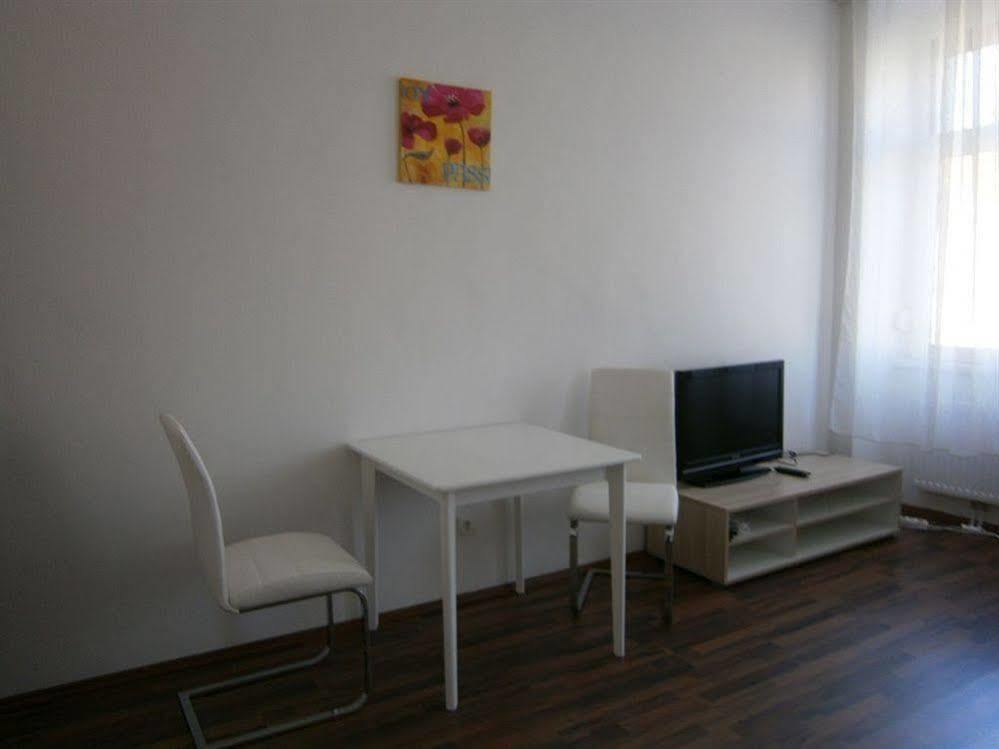 Apartment Troststrasse Виена Екстериор снимка