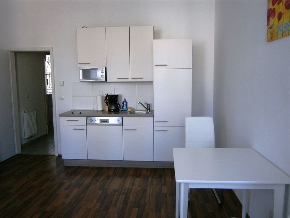 Apartment Troststrasse Виена Екстериор снимка